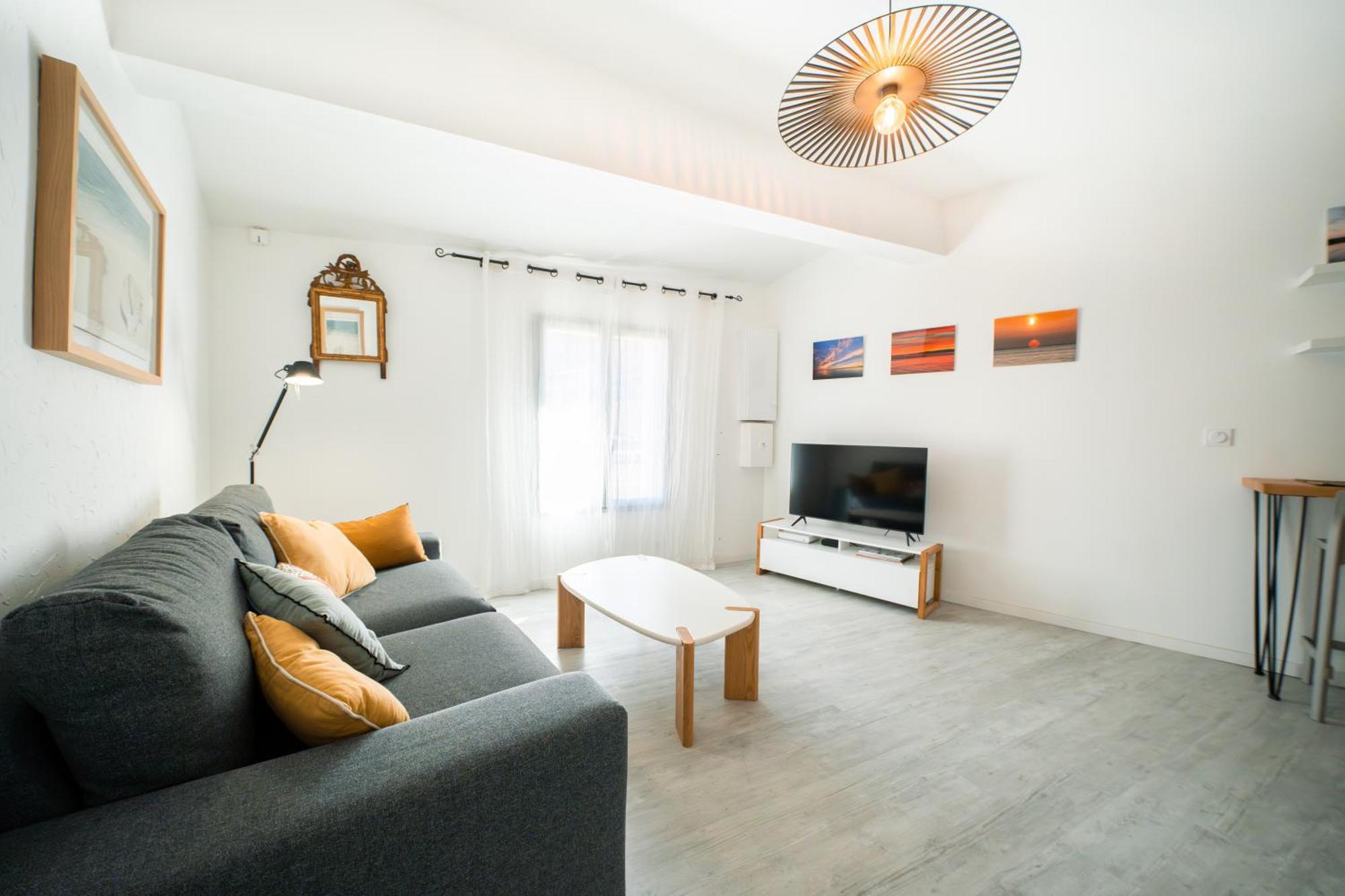 Le Lucia, Beau T2, Clim,centre Historique, Comedie Apartamento